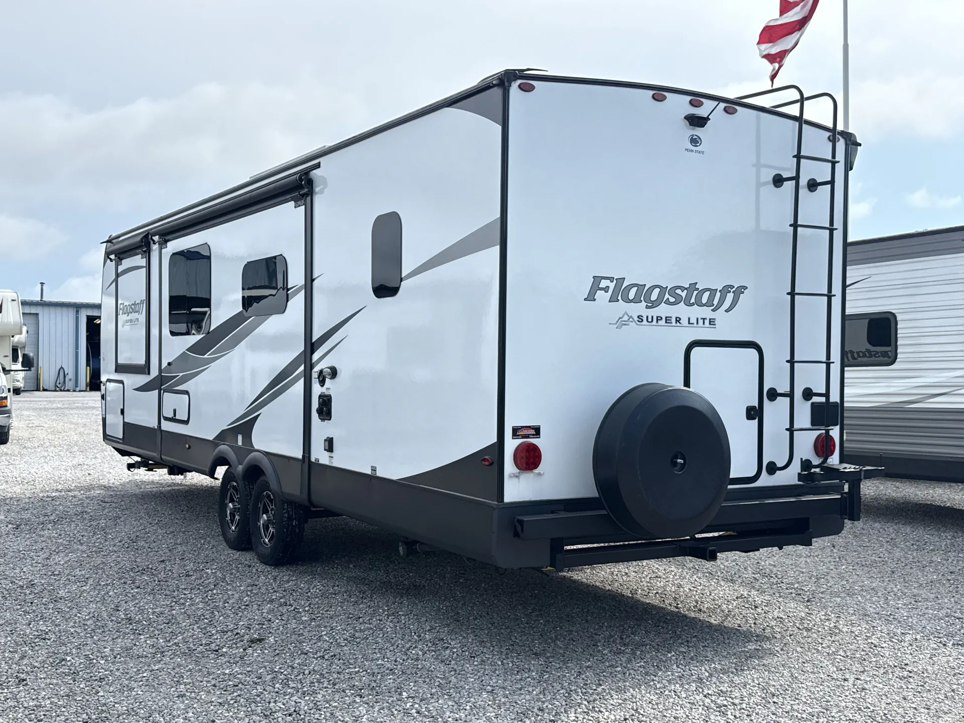 2024 Forest River Flagstaff Super Lite 27BHWS — off campside