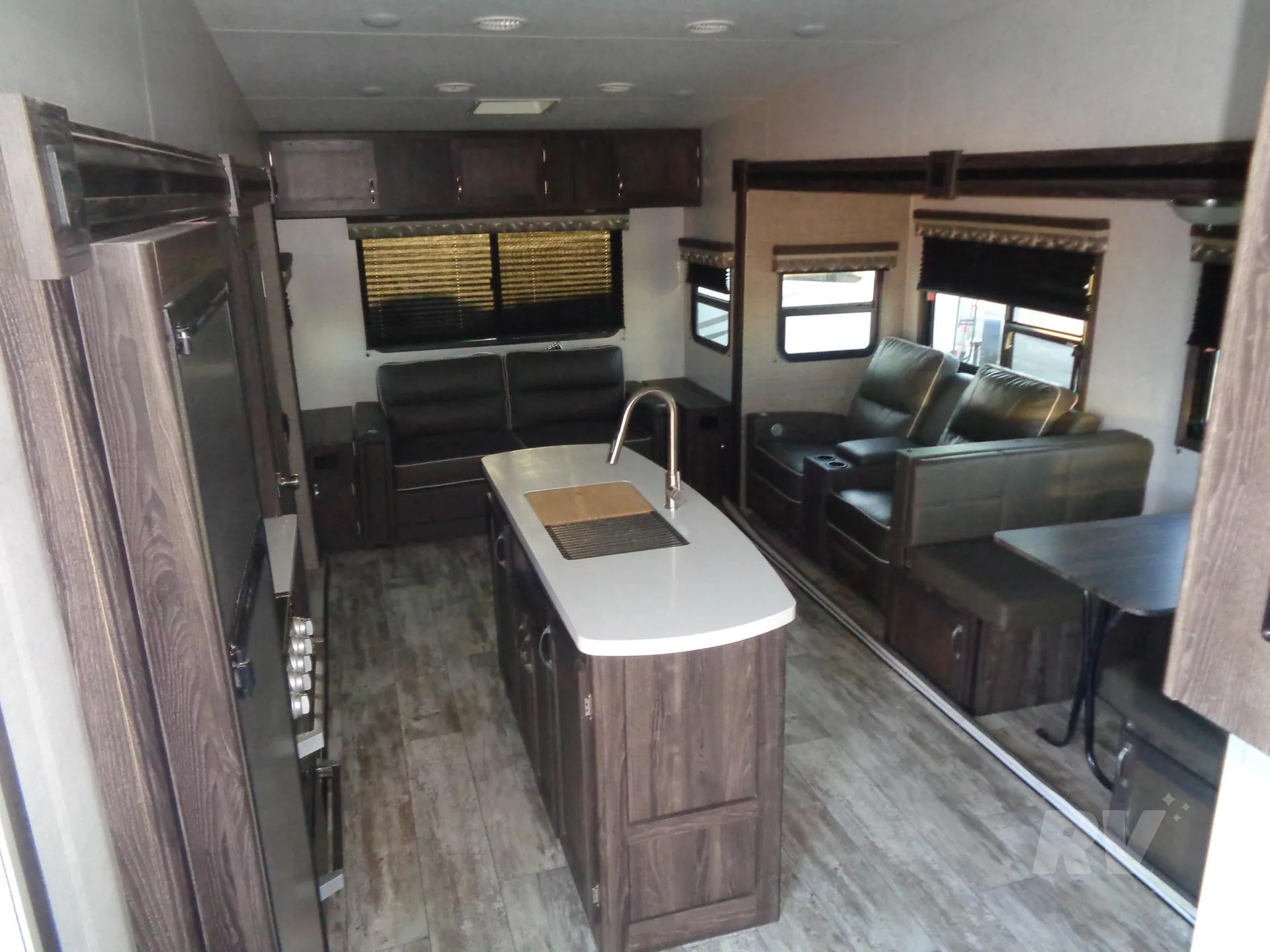 2020 Highland Ridge Light 332RLS - Photo 4