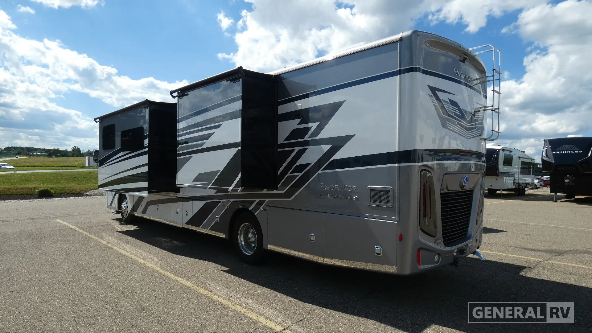 2025 Holiday Rambler Endeavor 38W - Photo 4