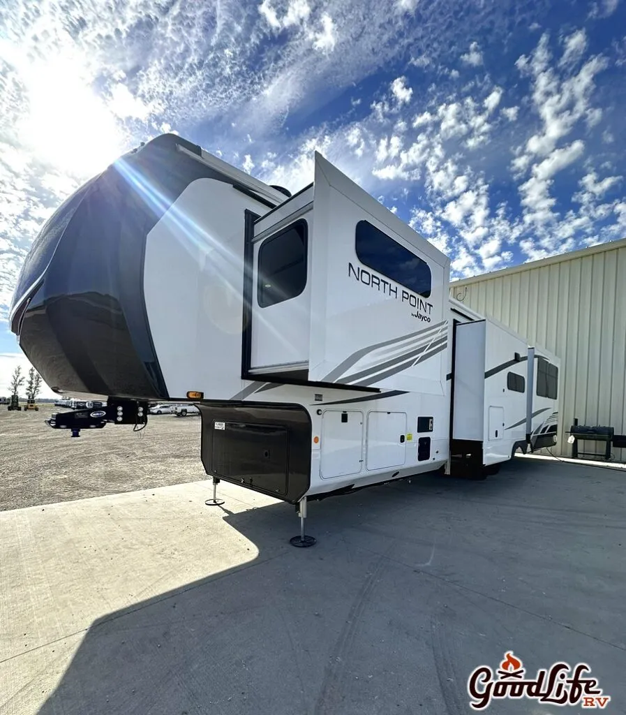 2026 Jayco North Point 381CKRE - Photo 2