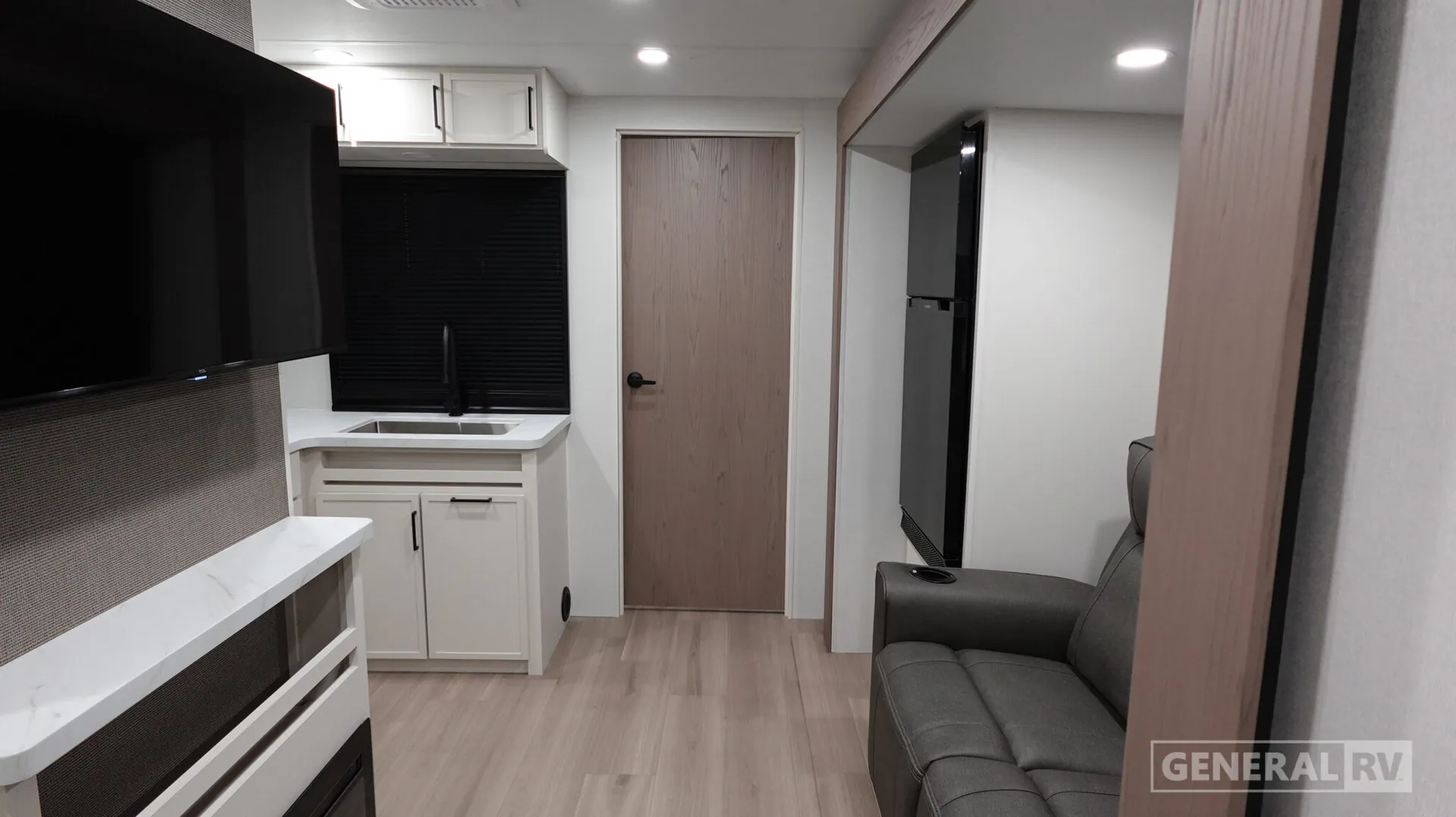 2027 Grand Design Momentum MAV 30MAV - Photo 2