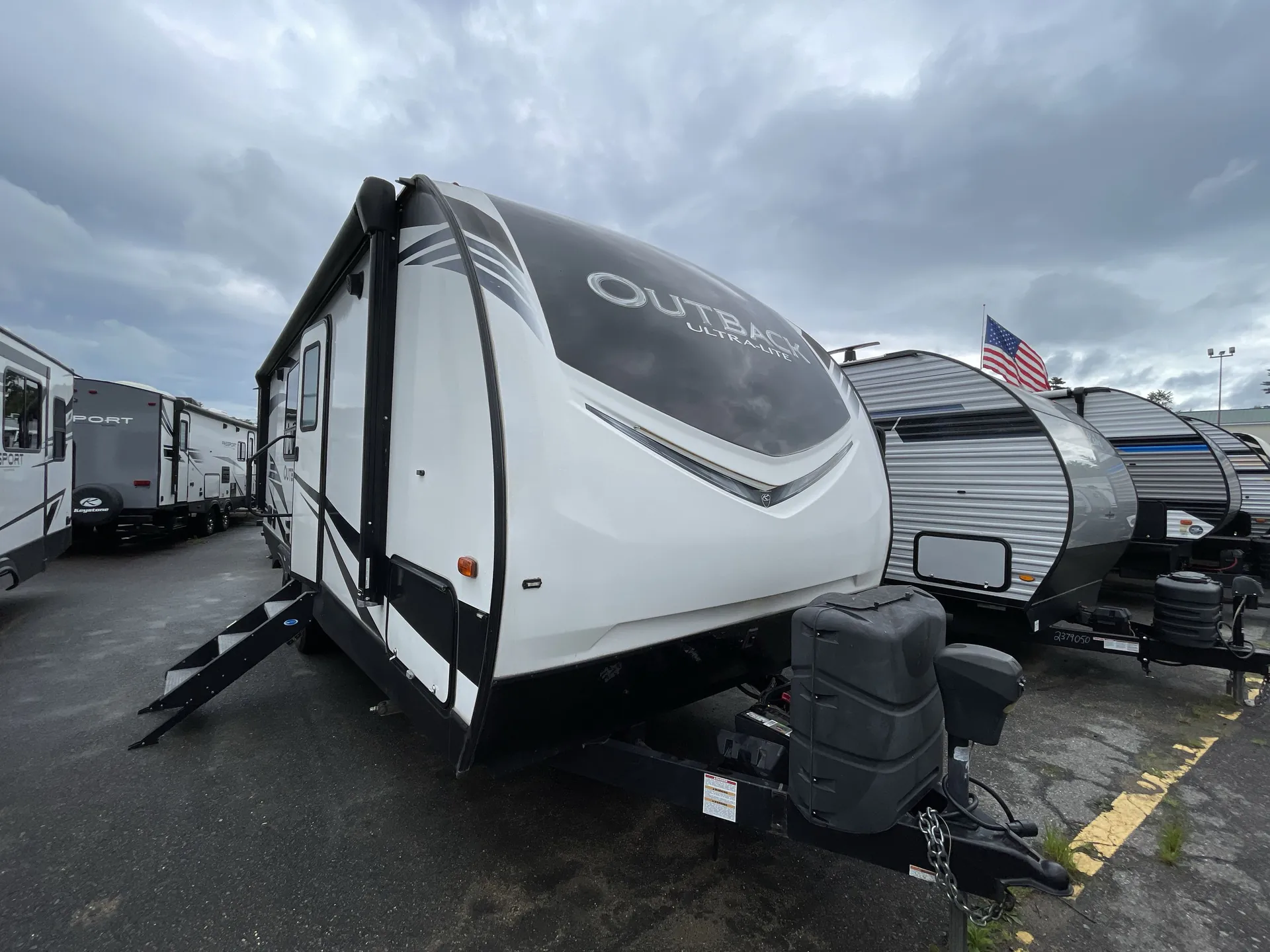 2019 Keystone Outback Ultra-Lite 221UMD - Photo 2