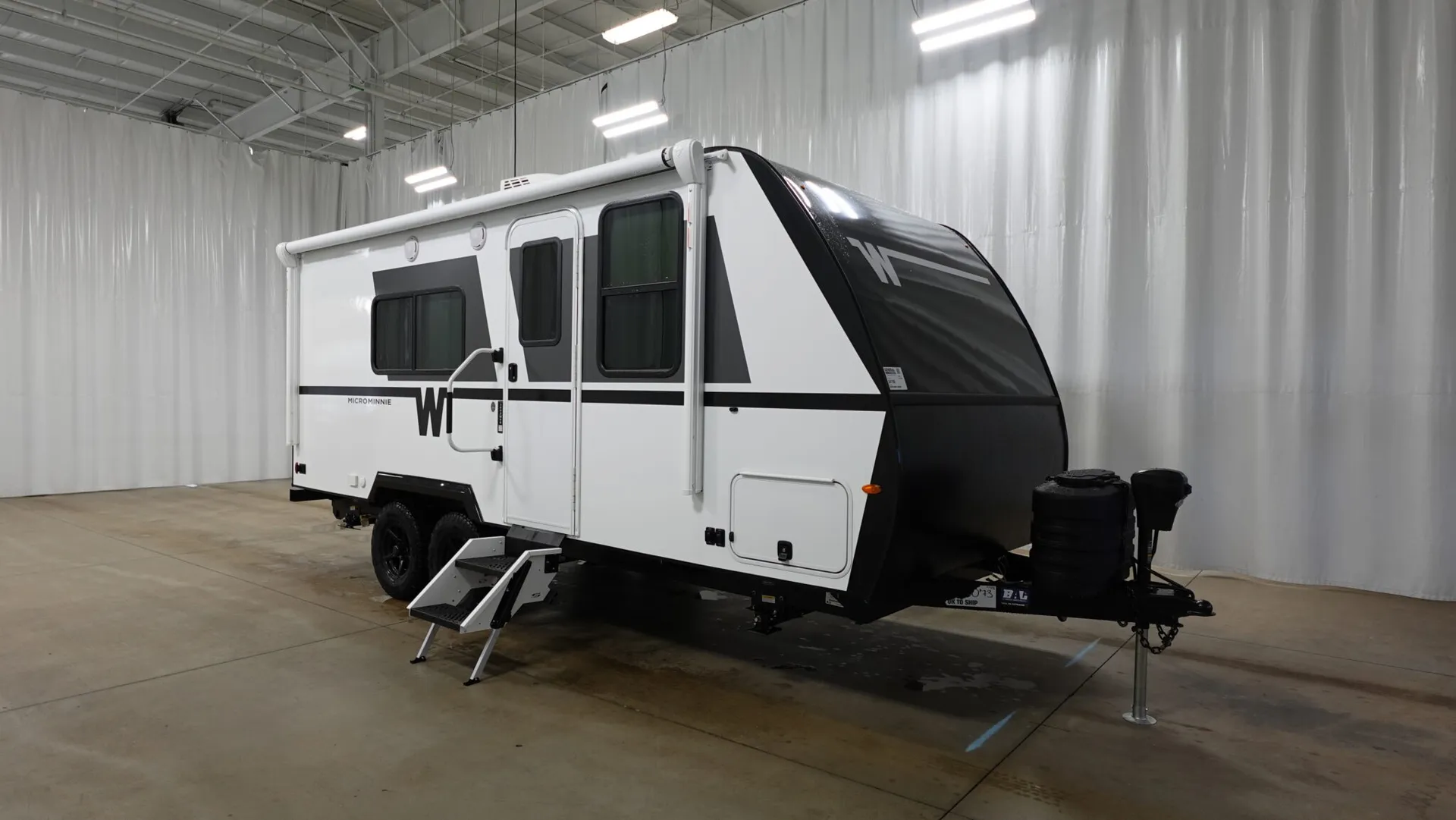2026 Winnebago Micro Minnie 2000MRB - Photo 2