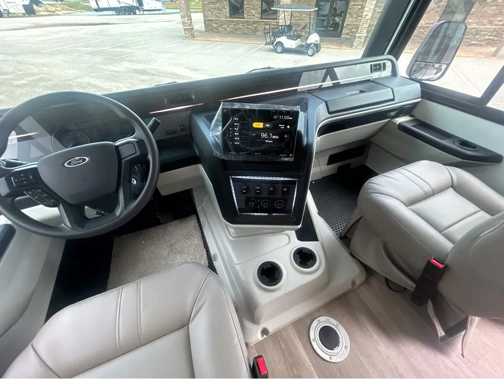2027 Entegra Coach Vision XL 36C, Photos photo 14