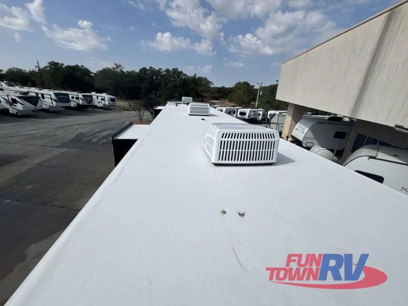 2026 Keystone RV Fuzion New    442 - Photo 2