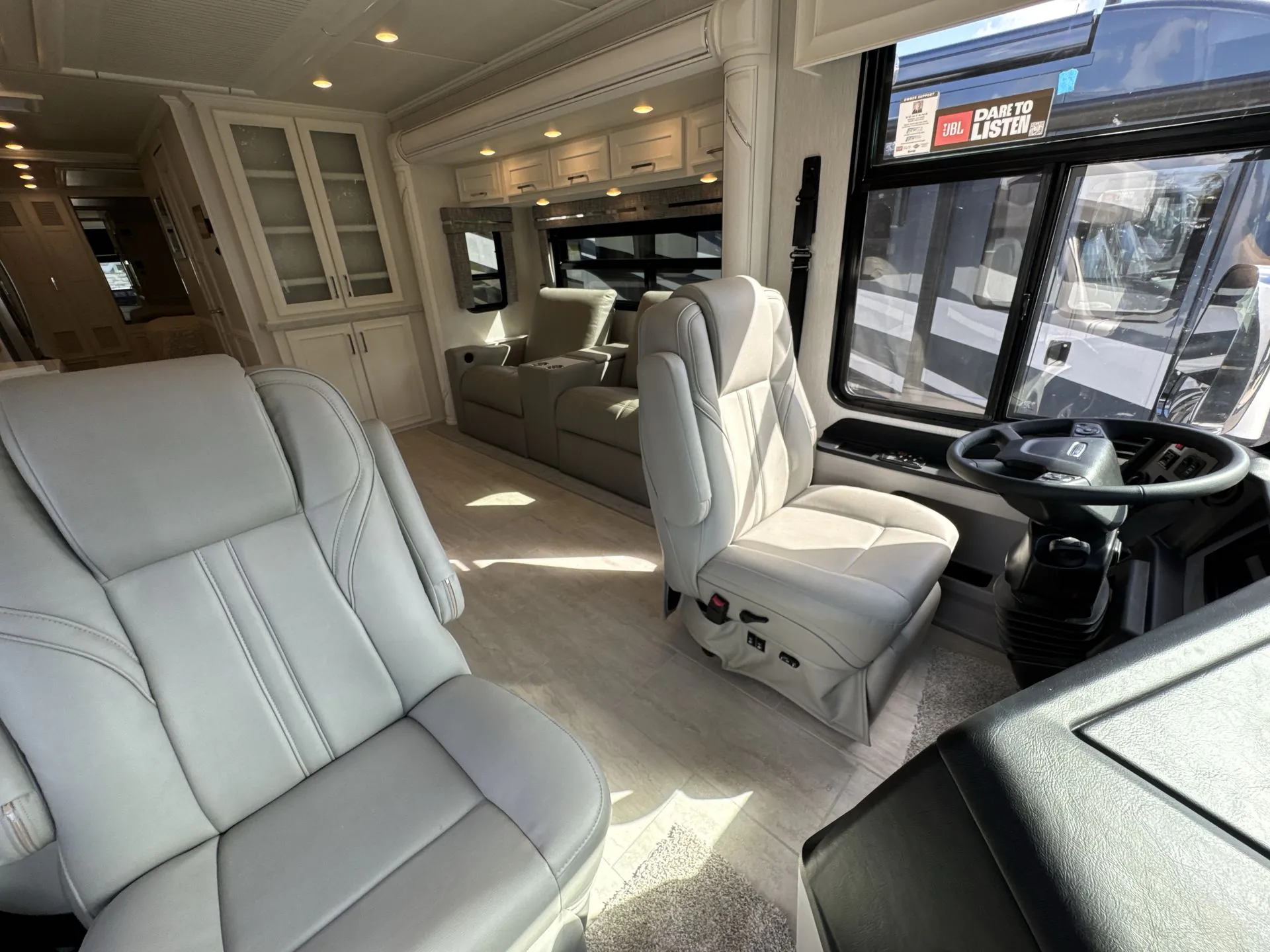 2026 Newmar Ventana 3512 - Photo 2