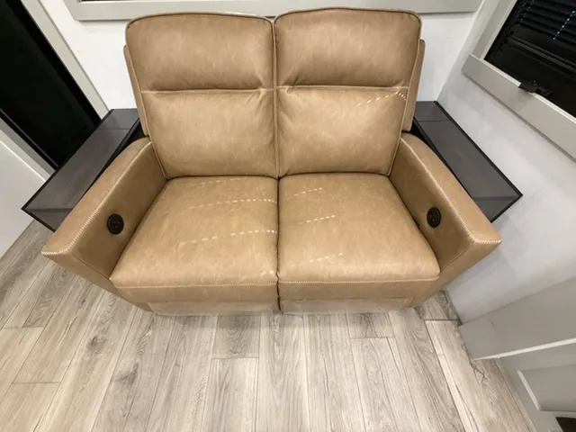 2025 Brinkley Model G 4100, Photos photo 9