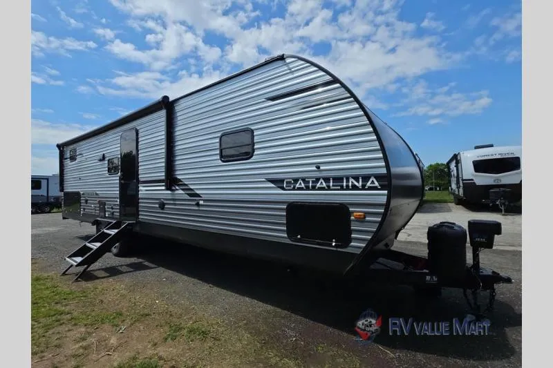 2026 Coachmen Catalina Legacy Edition 293TQBSCK - Photo 2