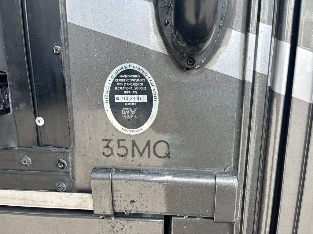 2022 Thor Motor Coach Challenger 35MQ, Photos photo 44