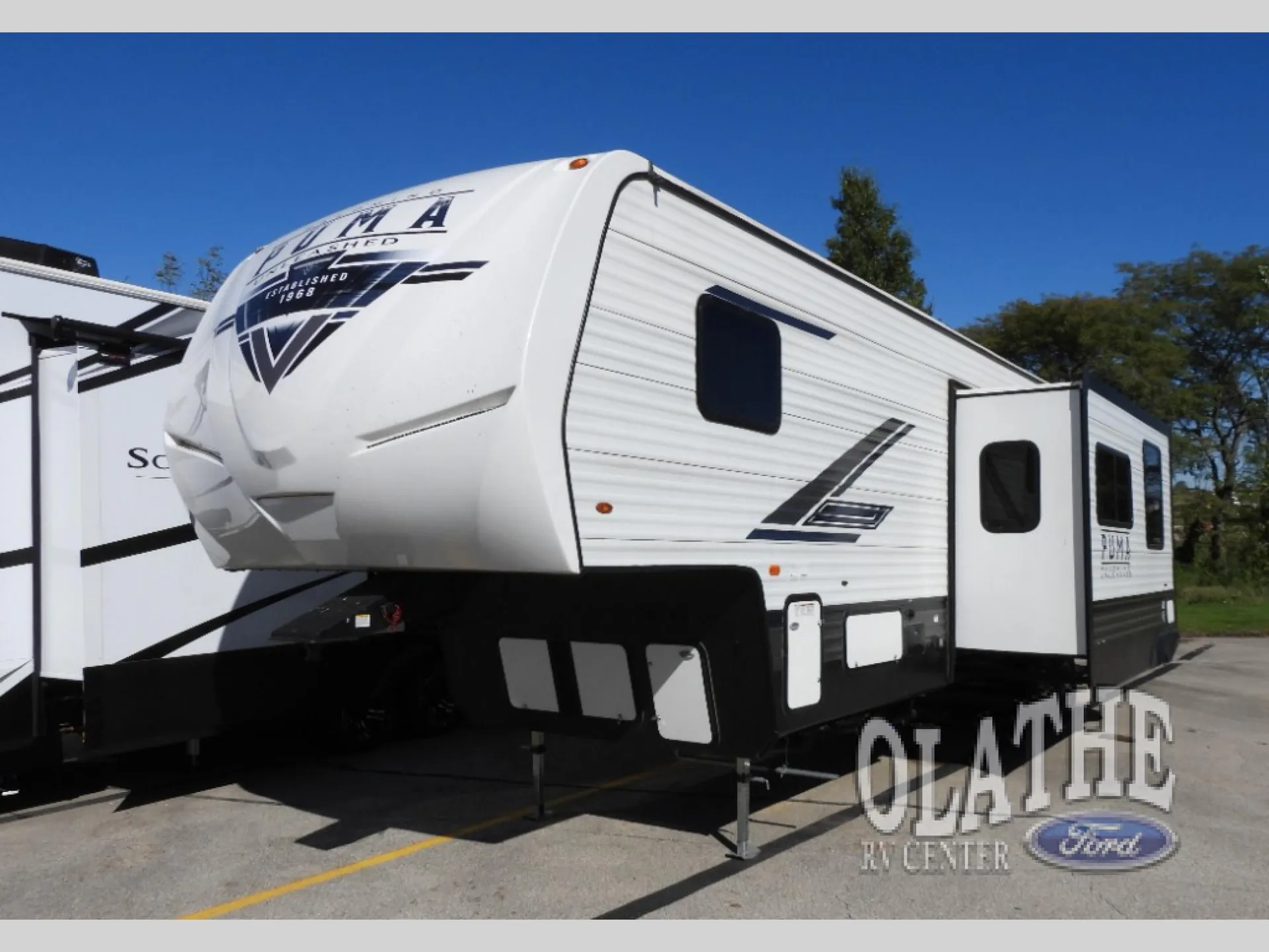 2023 Palomino Puma Unleashed 382THS - Photo 2