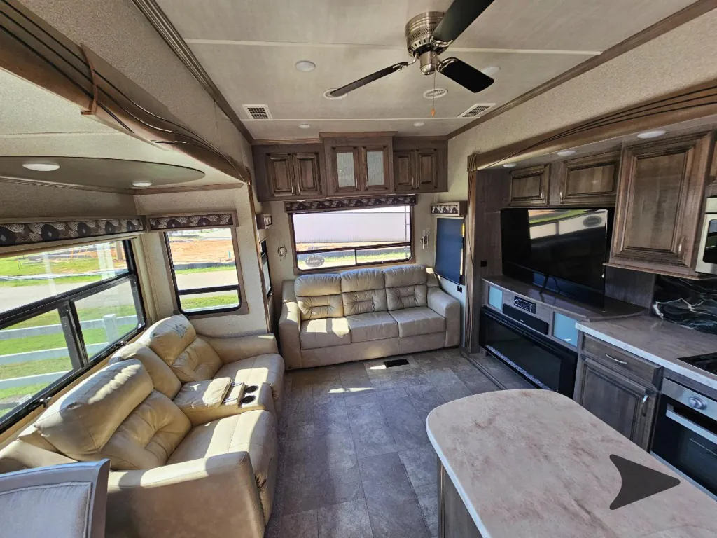 2020 Forest River Cedar Creek Champagne Edition 38EL, Photos photo 38