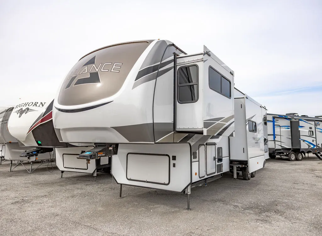 2022 Alliance RV Paradigm 385FL - Photo 2