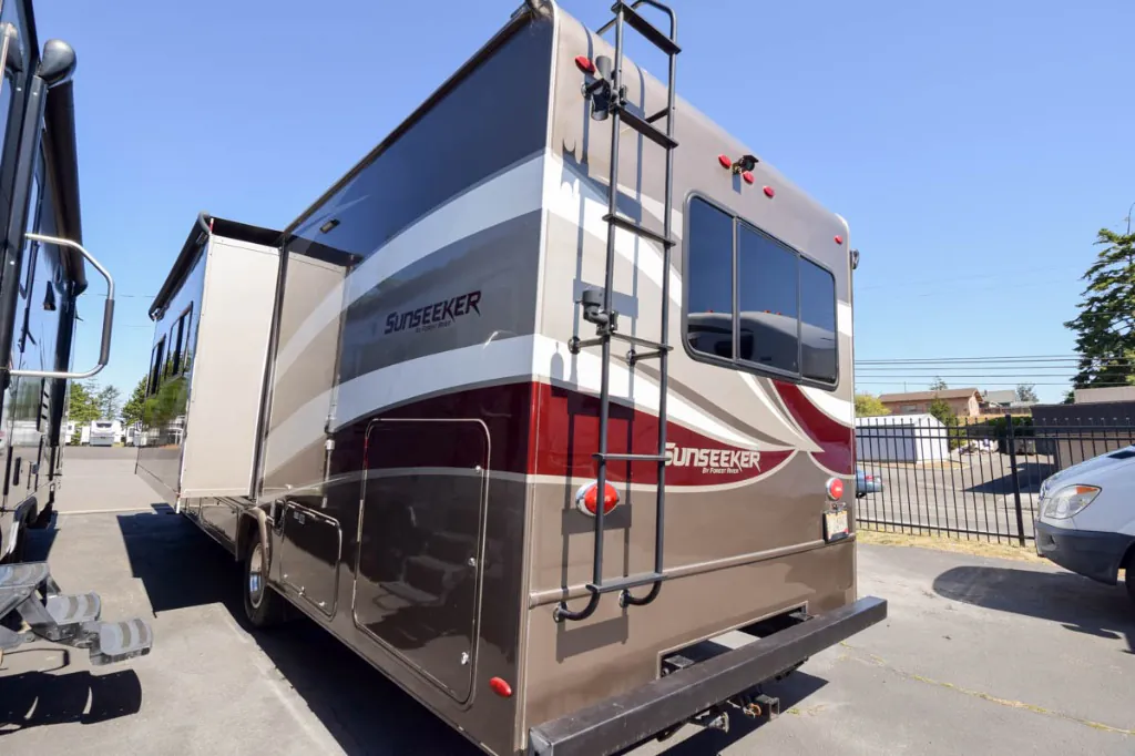 2018 Forest River Sunseeker 3010DS - Photo 4