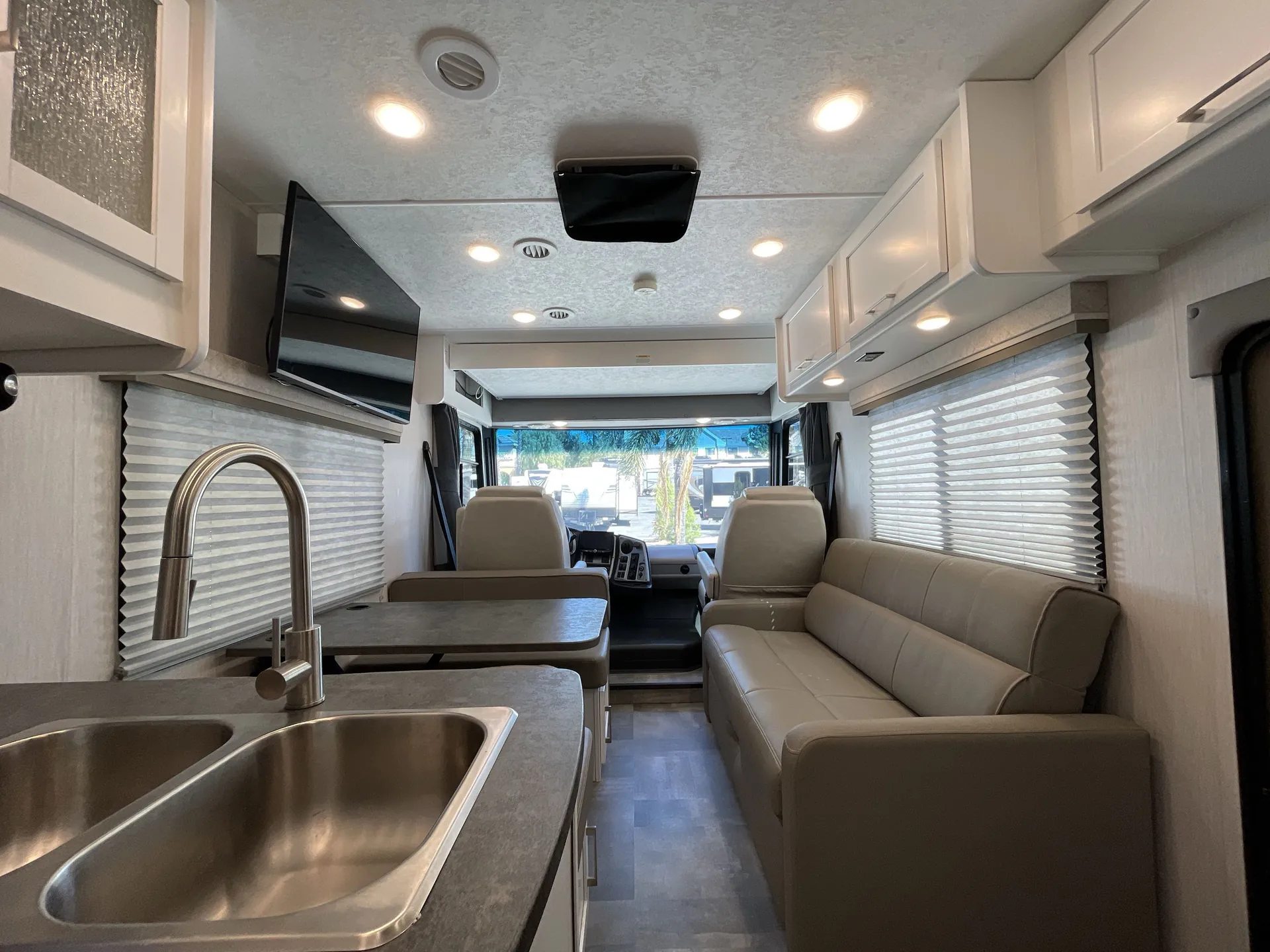 2022 Coachmen Pursuit 27XPS — living area main