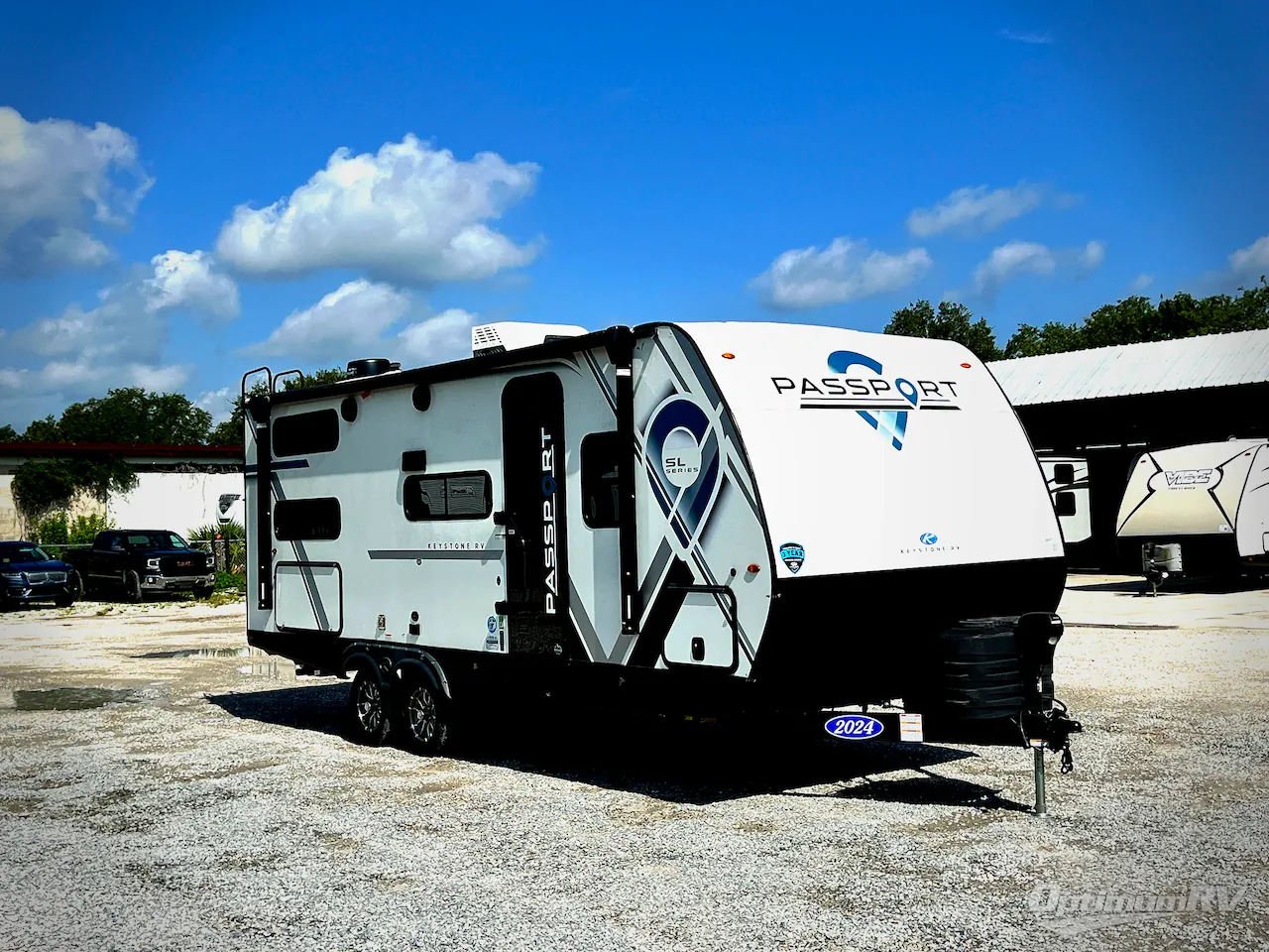 2024 Keystone Passport SL 221BH - Photo 2