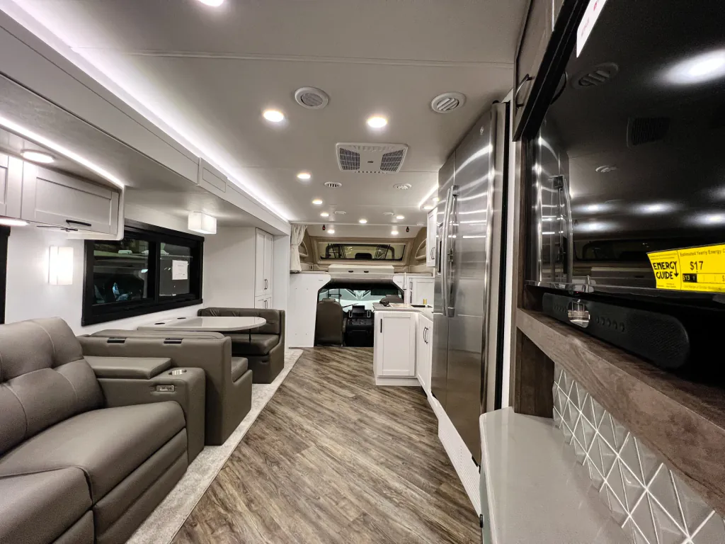 2026 Entegra Coach Accolade 37K, Photos photo 4