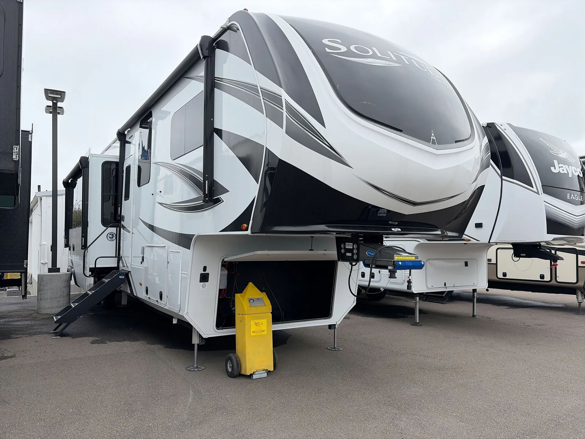 2024 Grand Design Solitude 391DL - Photo 2