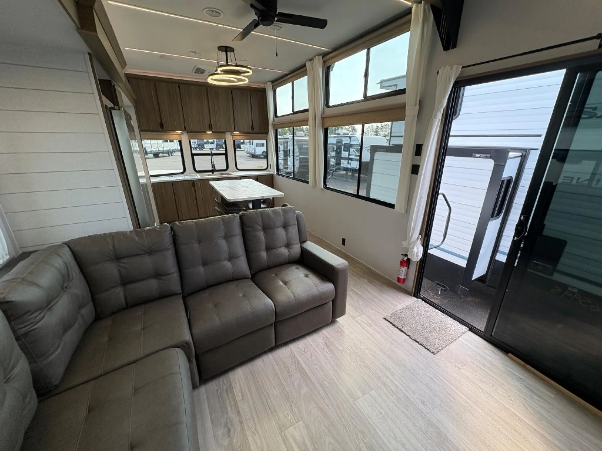 2027 Forest River Salem Grand Villa 40FKP — Photo 6