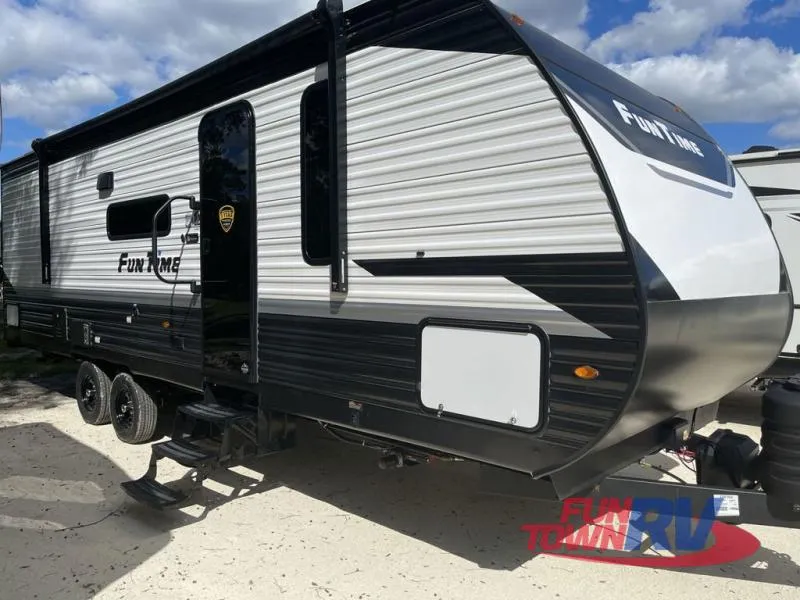 2026 CrossRoads RV Fun Time 265BH - Photo 2