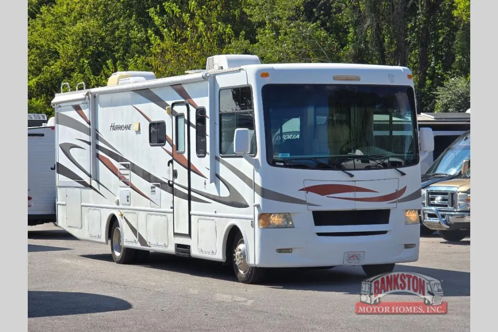 2011 Thor Motor Coach Hurricane 32A - Main photo