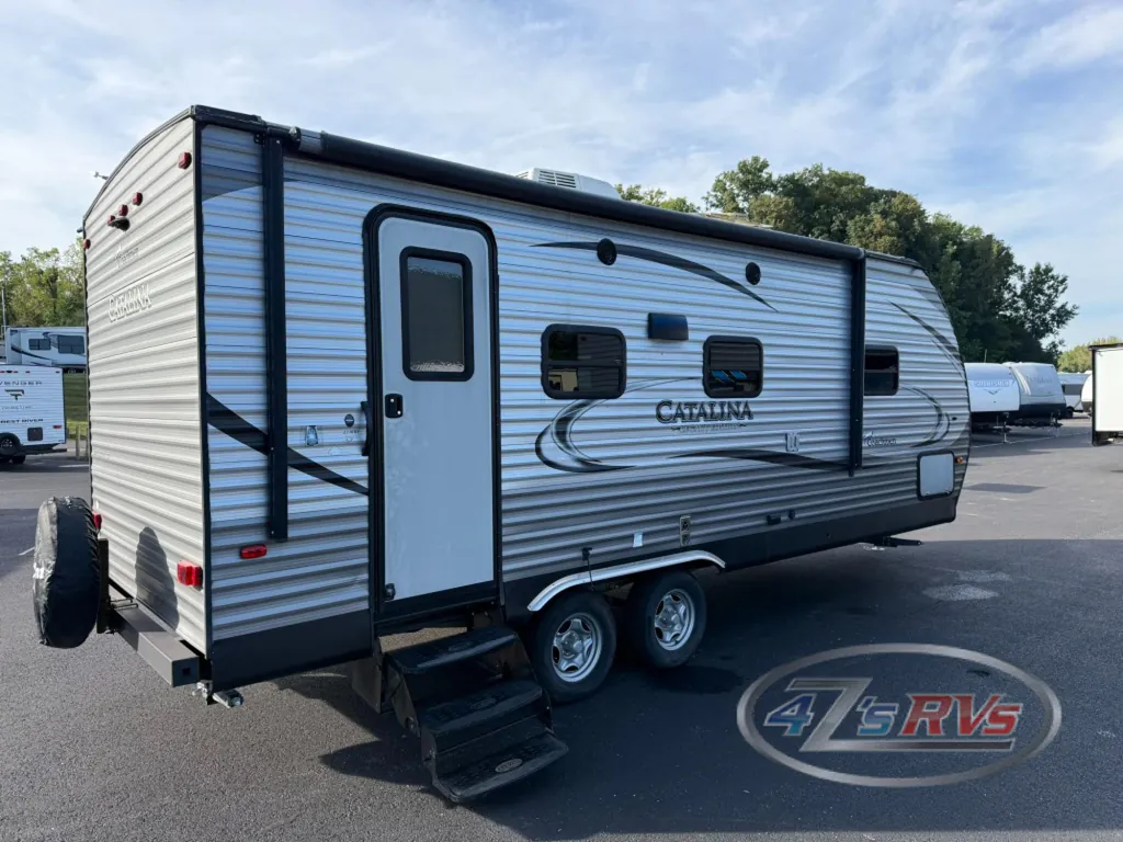 2017 Coachmen Catalina Legacy Edition 223RBS, Photos photo 7