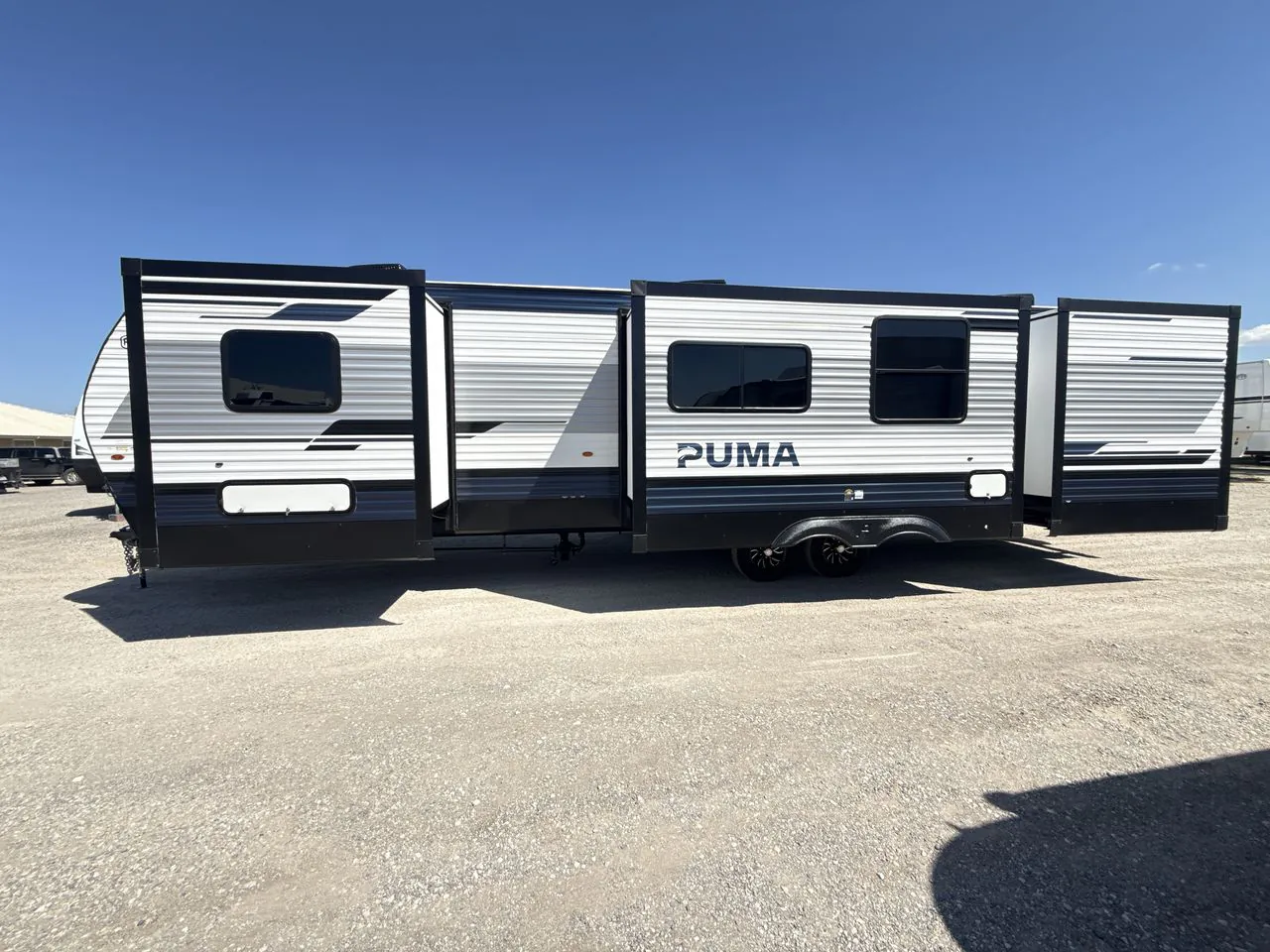 2027 Forest River Puma 32BHFS — Photo 5