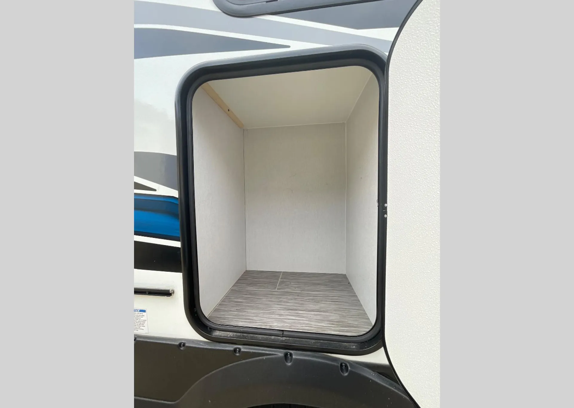2024 Coachmen Freedom Express Ultra Lite 298FDS - Photo 4