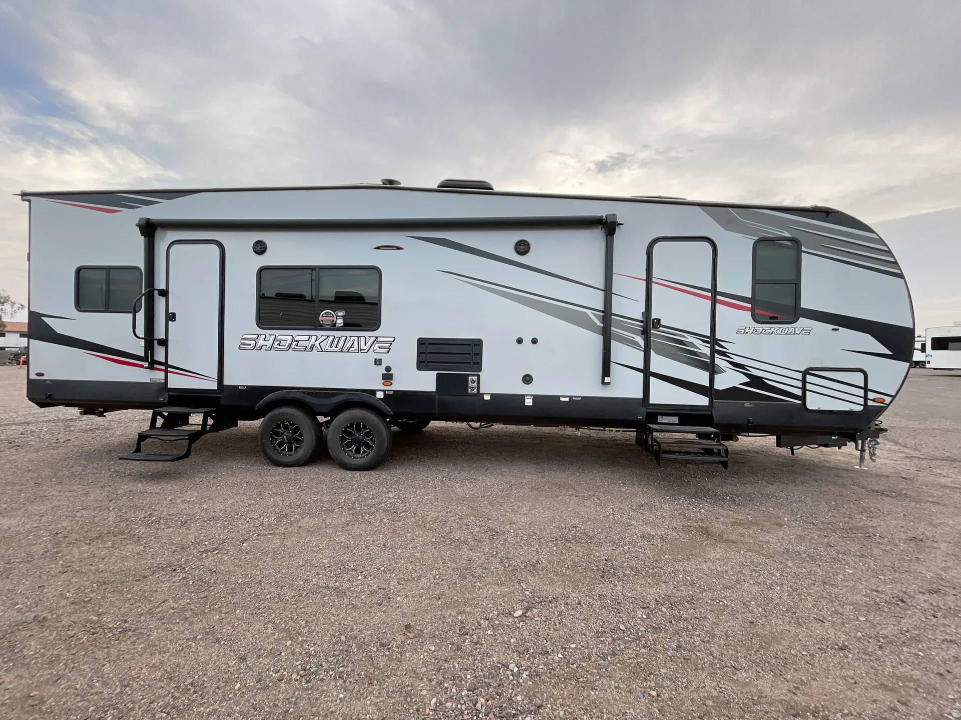 2022 Forest River Shockwave 31KSGDX — campside