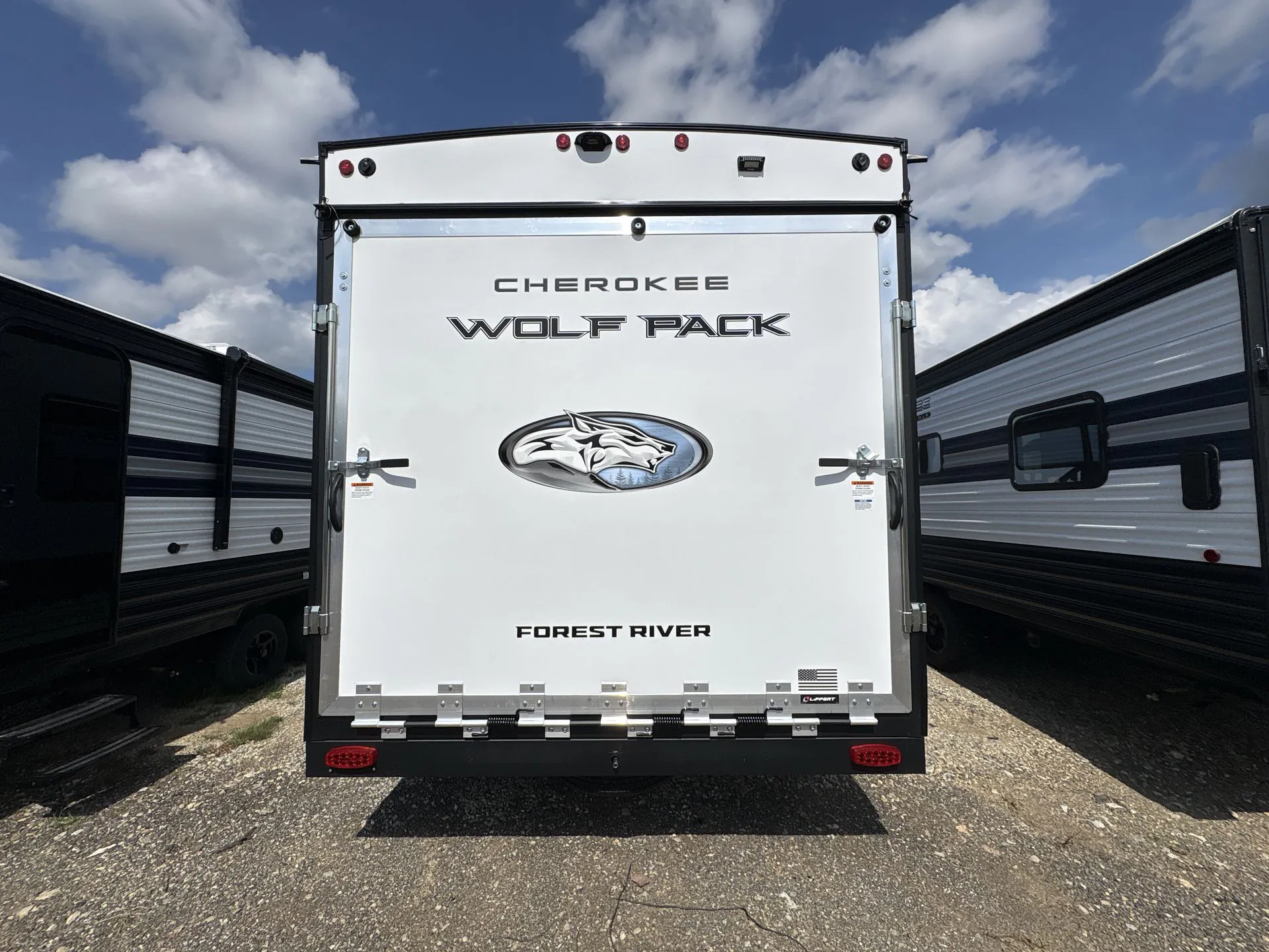 2027 Forest River Cherokee Wolf Pack 25 14 - Photo 4