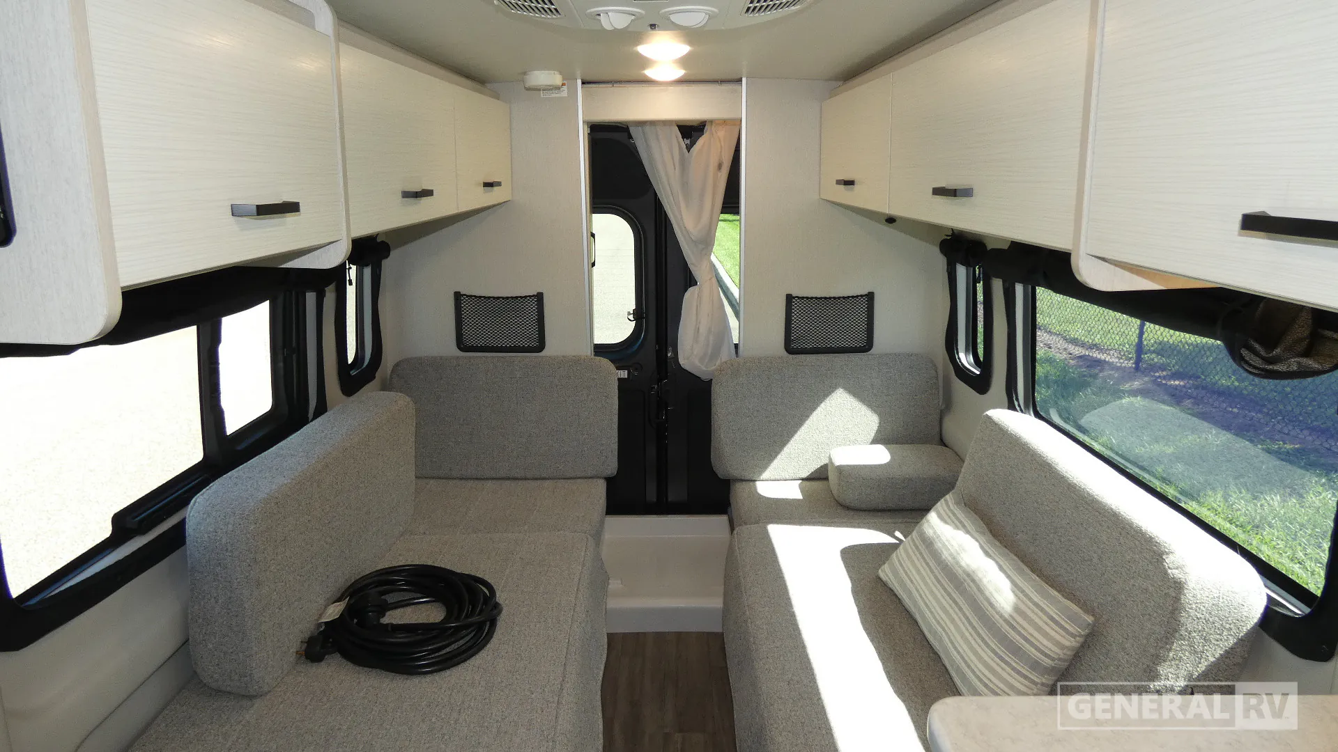 2024 Thor Motor Coach Dazzle 2LB - Photo 3