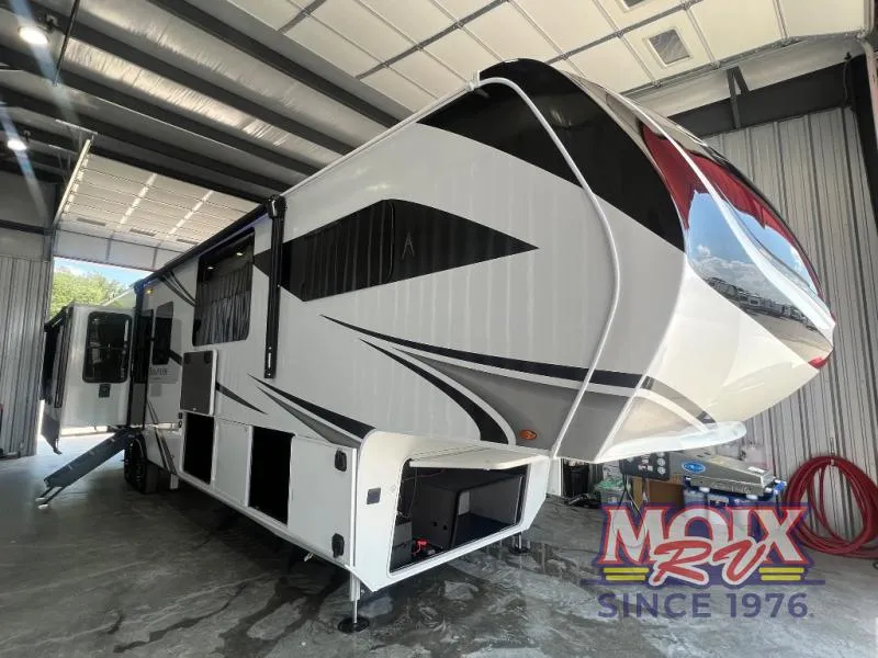 2026 Grand Design Solitude 388MBS - Photo 2