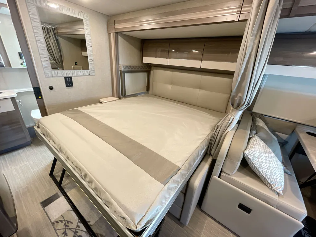 2023 Thor Motor Coach Tiburon 24FB, Photos photo 11