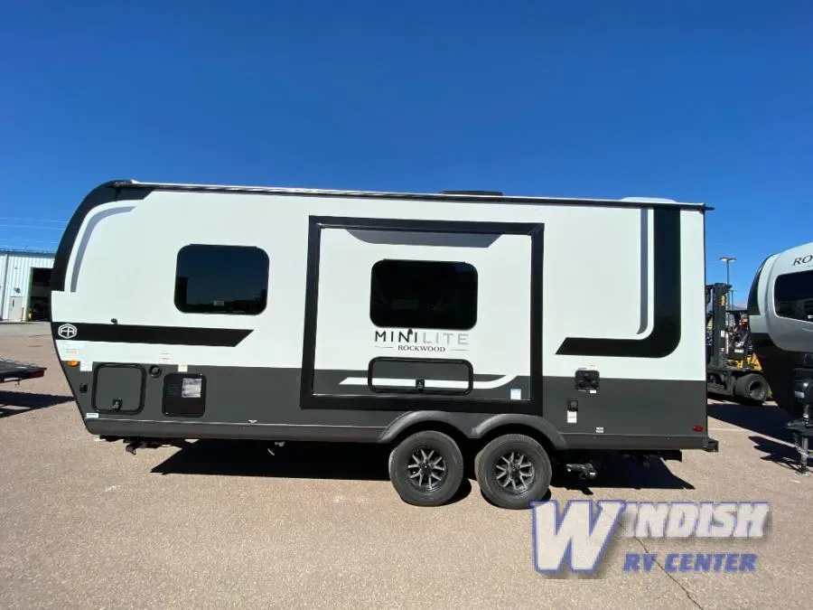 2026 Forest River Rockwood Mini Lite 2109S - Photo 3