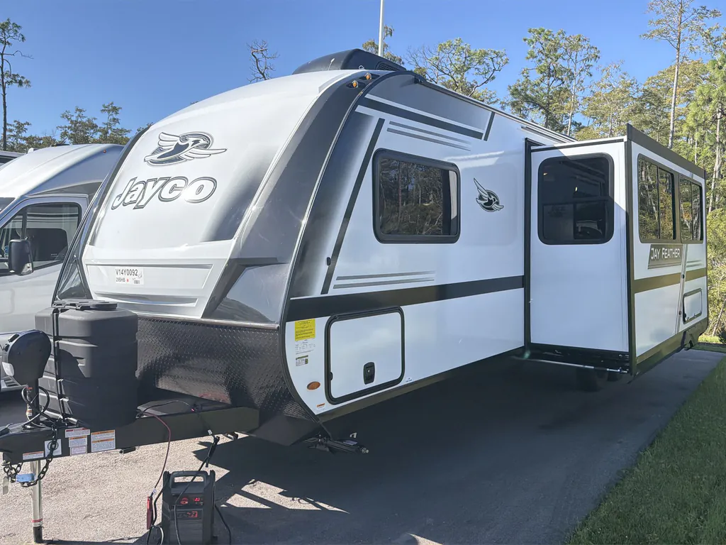 2027 Jayco Jay Feather 29BHB, Photos photo 5