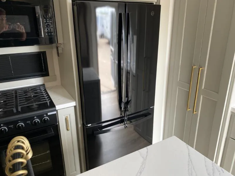 2026 Brinkley Model G 4100, Photos photo 10