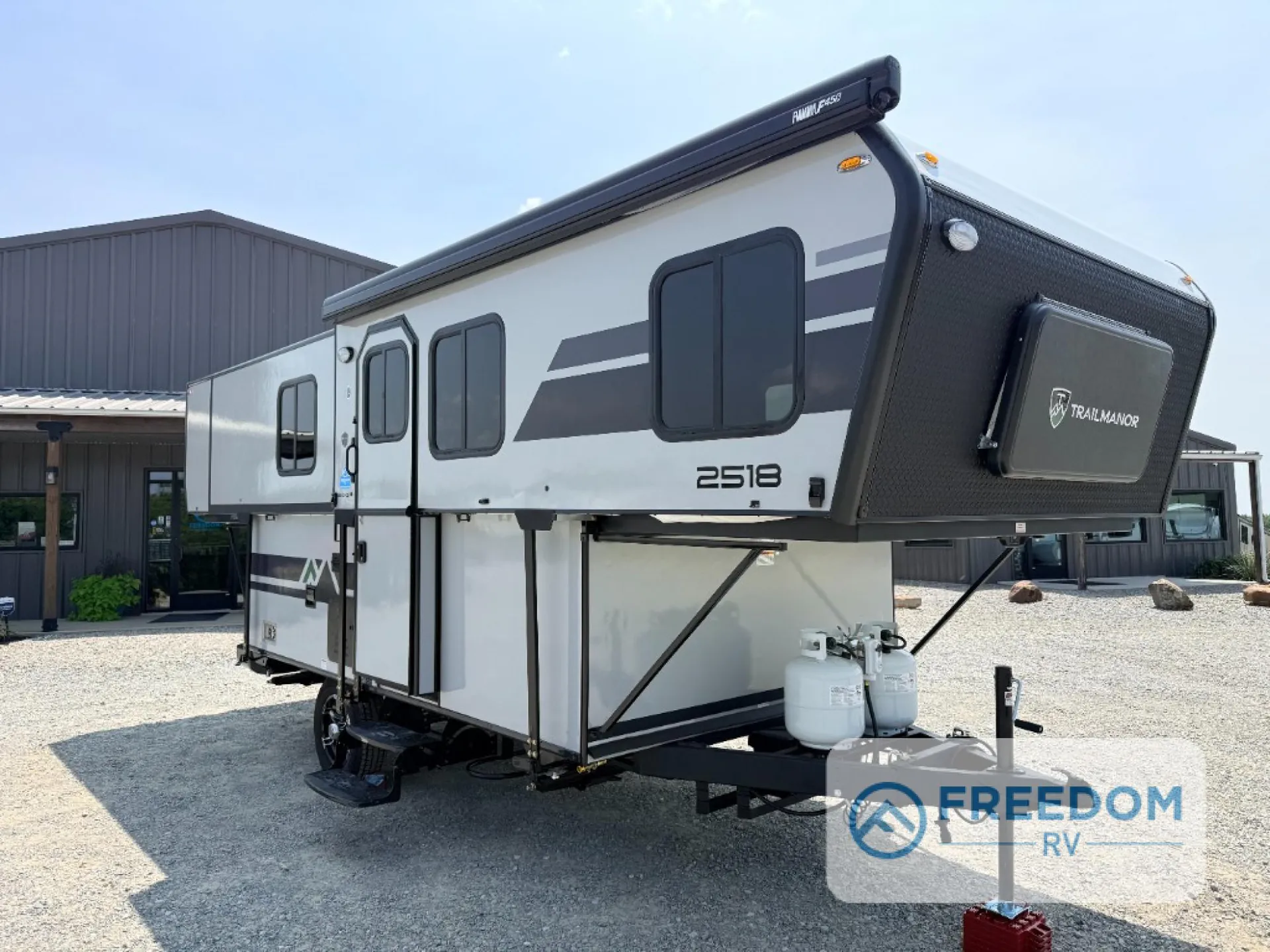 2027 TrailManor 2518 Series 2518KB - Photo 2