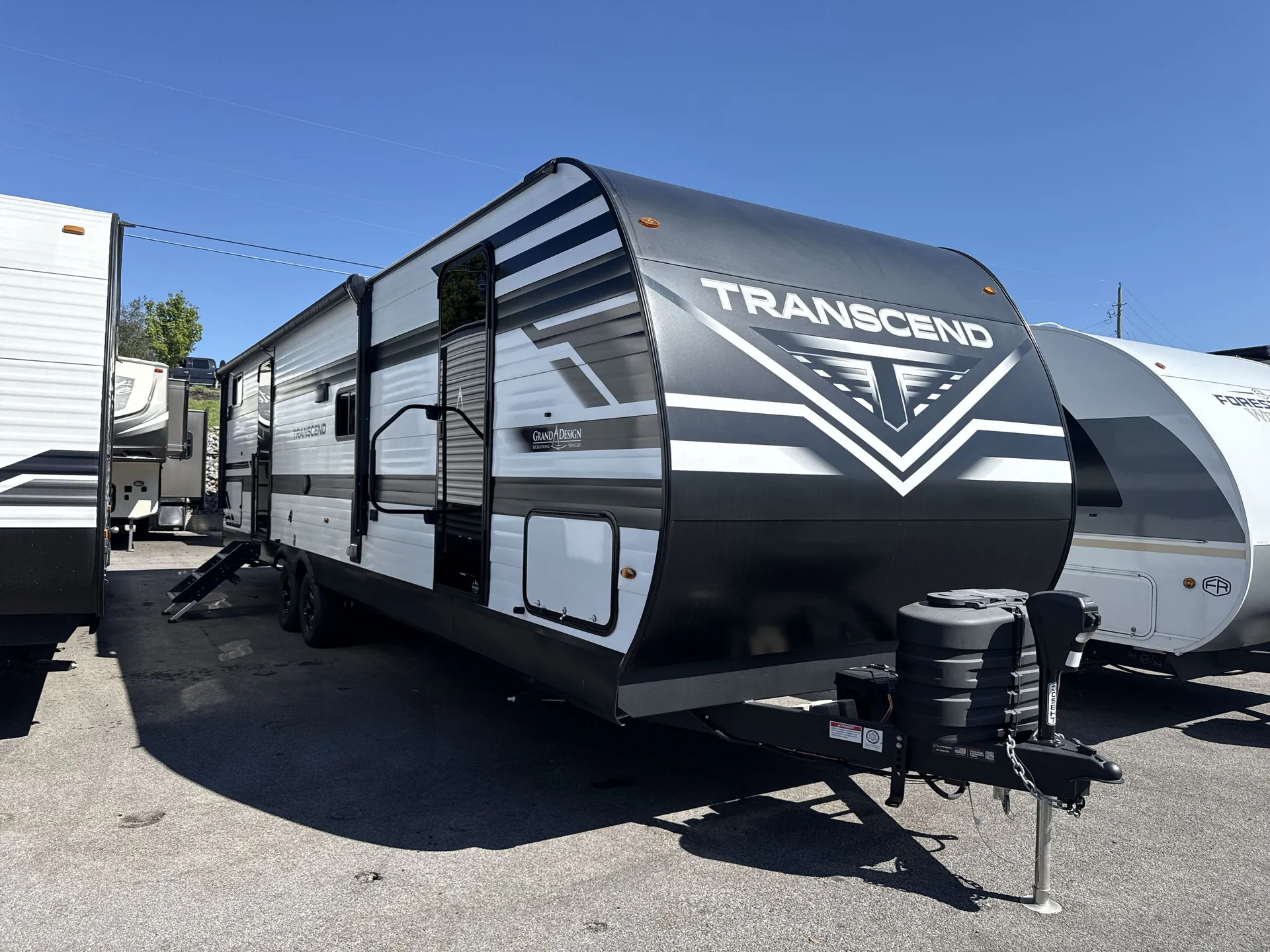 2026 Grand Design Transcend 305BHT - Photo 2
