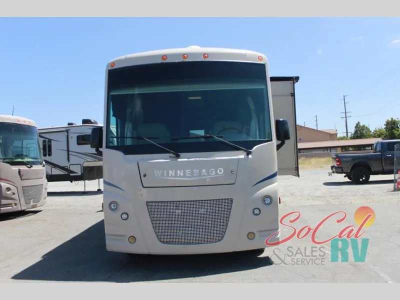 2018 Winnebago Vista 32YE - Photo 2