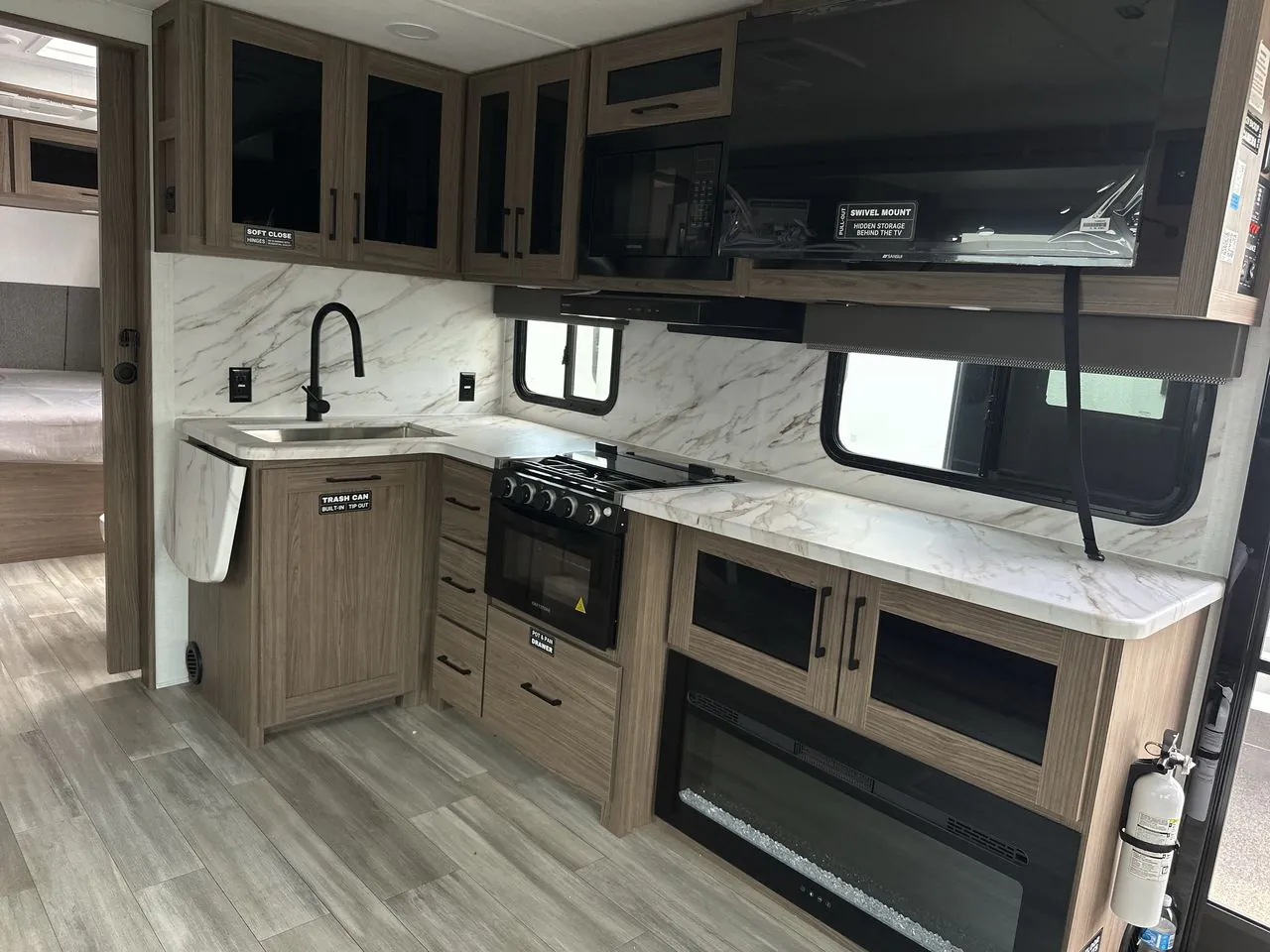 2025 Alliance RV Delta 252RL - Photo 4