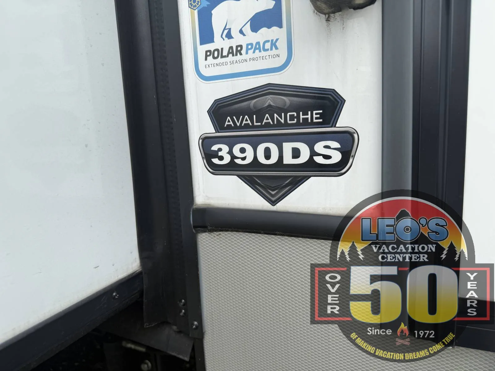2022 Keystone Avalanche 390DS - Photo 4