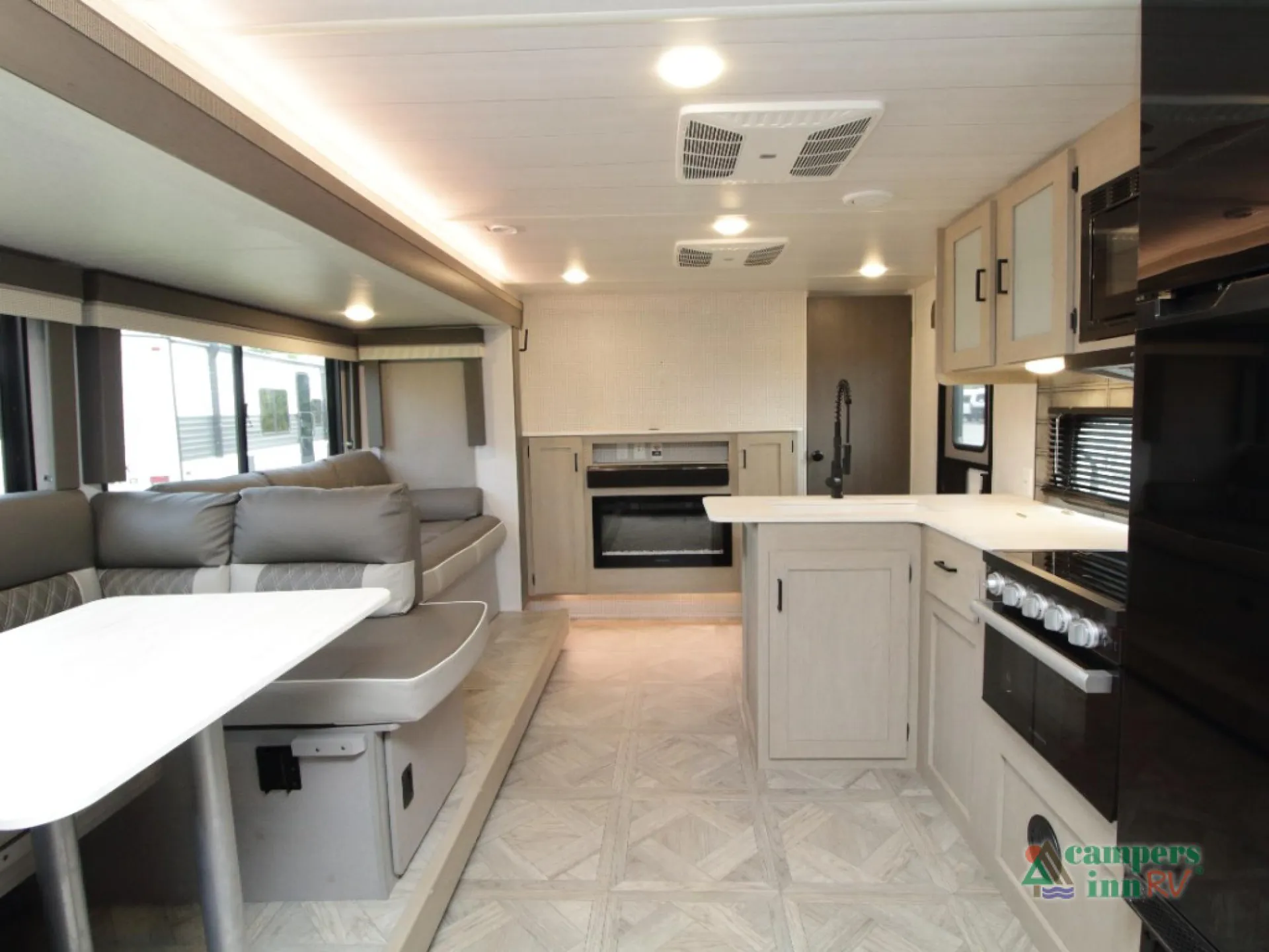 2024 Forest River Wildwood 263BHXL — Photo 6