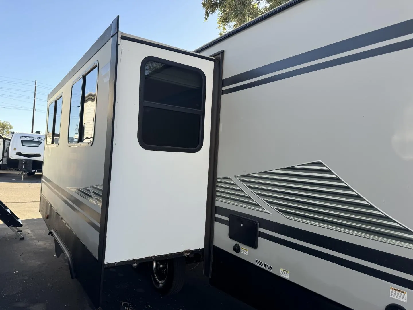2020 Winnebago Minnie 2801BHS - Photo 4