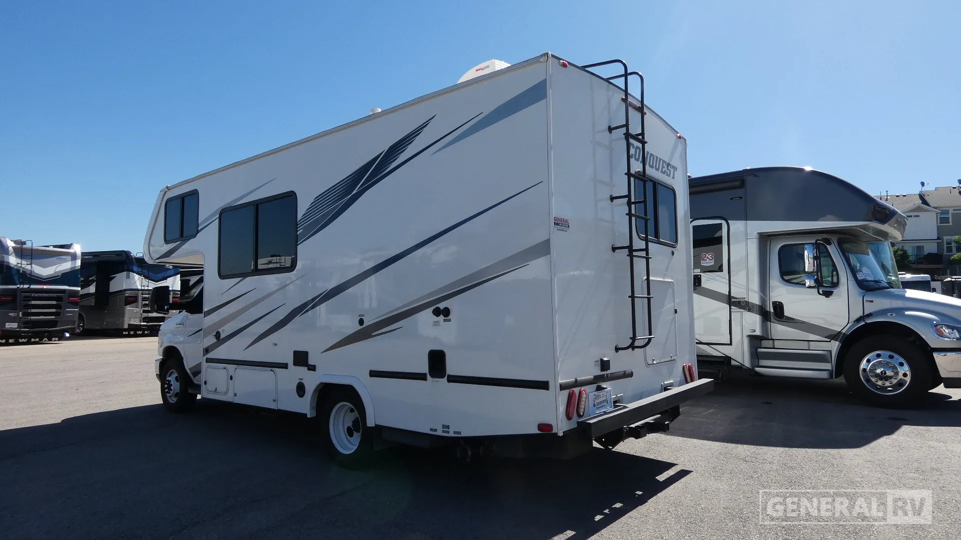 2023 Gulf Stream Conquest 6237 - Photo 4