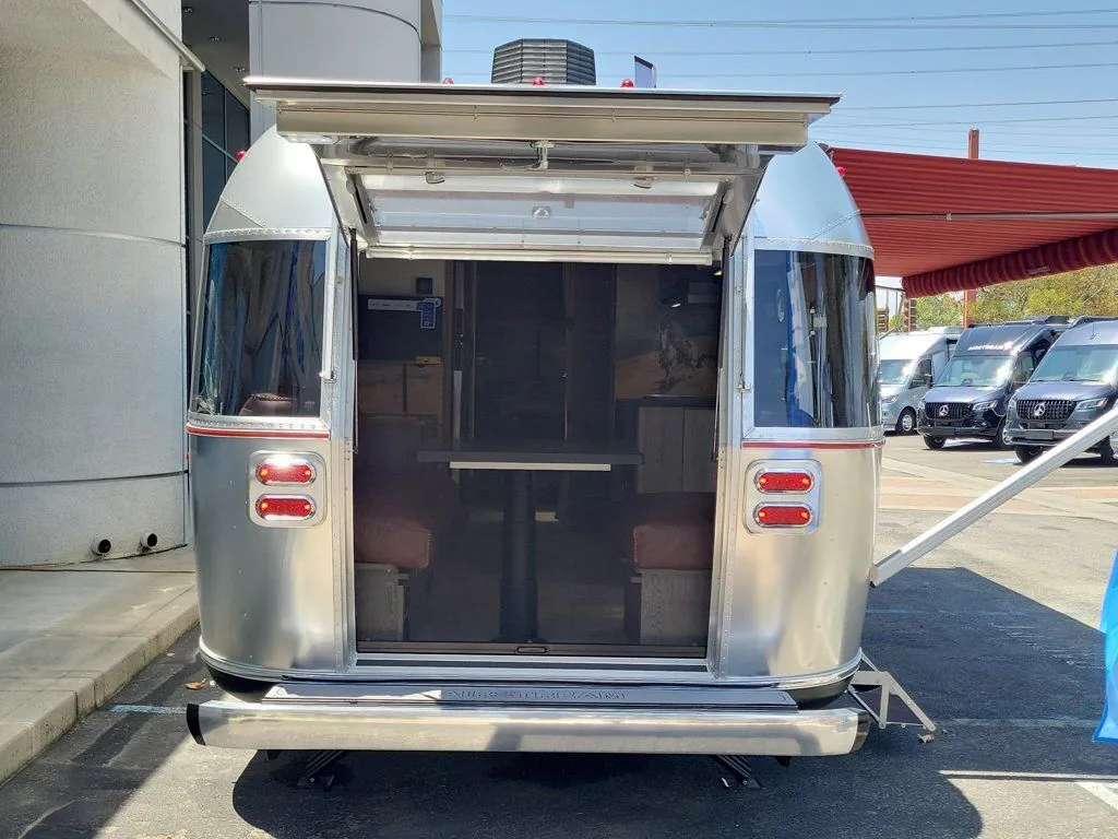 2026 Airstream Stetson+6666 27FB Queen - Photo 4
