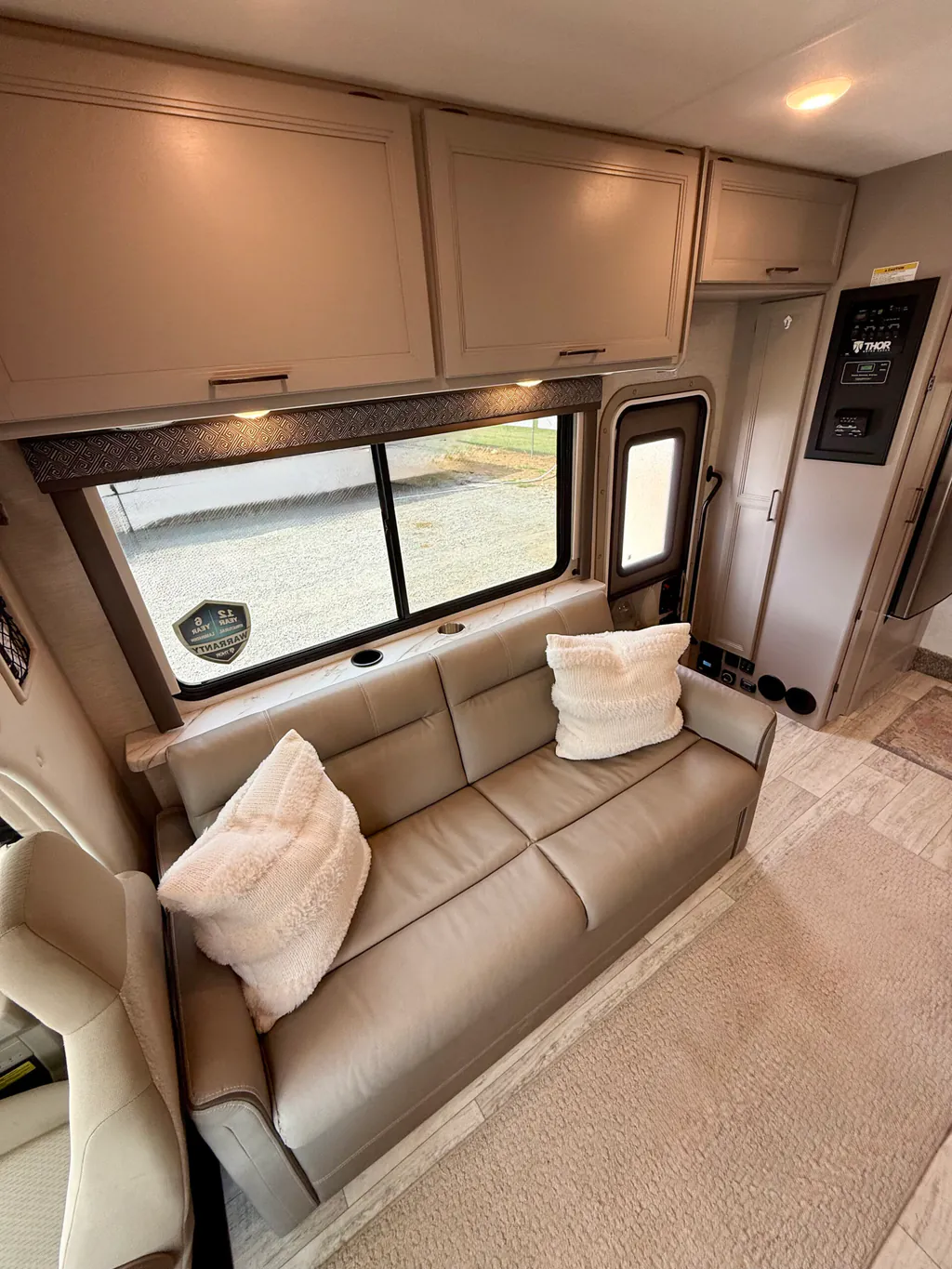 2024 Thor Motor Coach Chateau 31EV, Photos photo 11