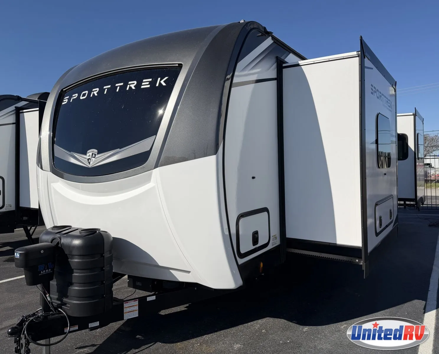 2026 VENTURE RV SPORTTREK TOURING 336VRK - Photo 4
