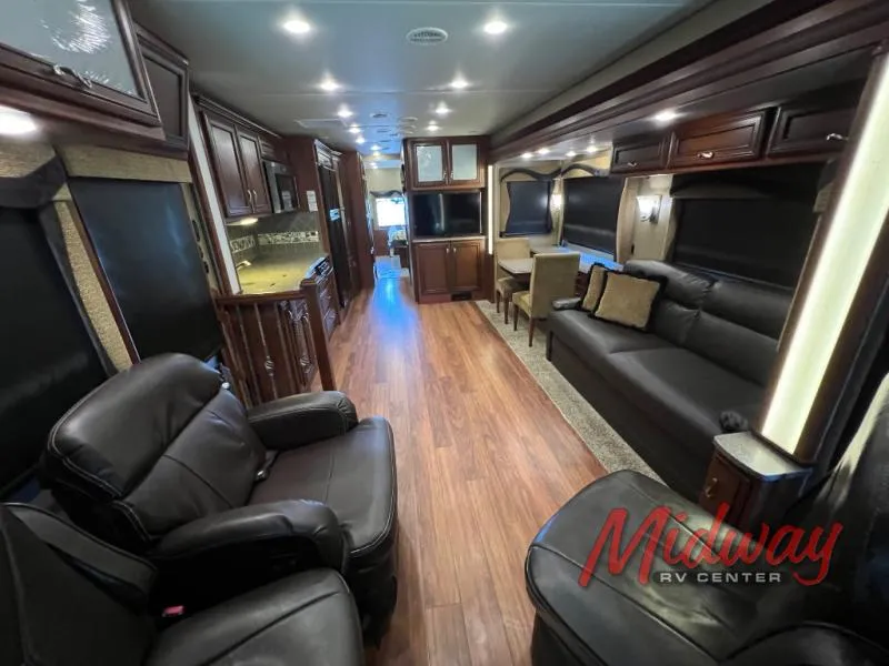 2015 Newmar Canyon Star Used    3650 - Photo 4