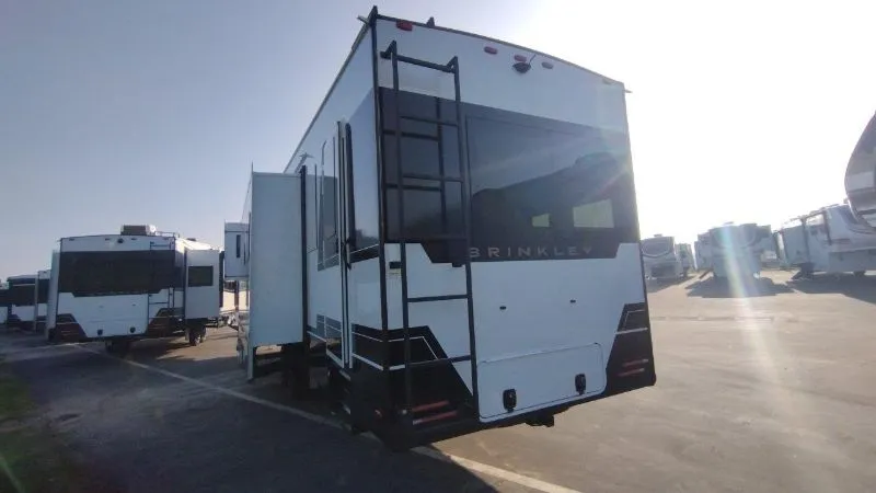 2026 Brinkley Model Z 3515, Photos photo 2