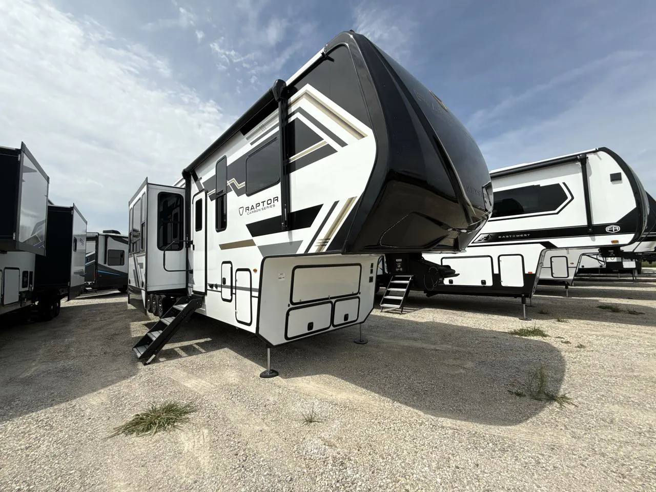 2026 Keystone Carbon 398 - Photo 2
