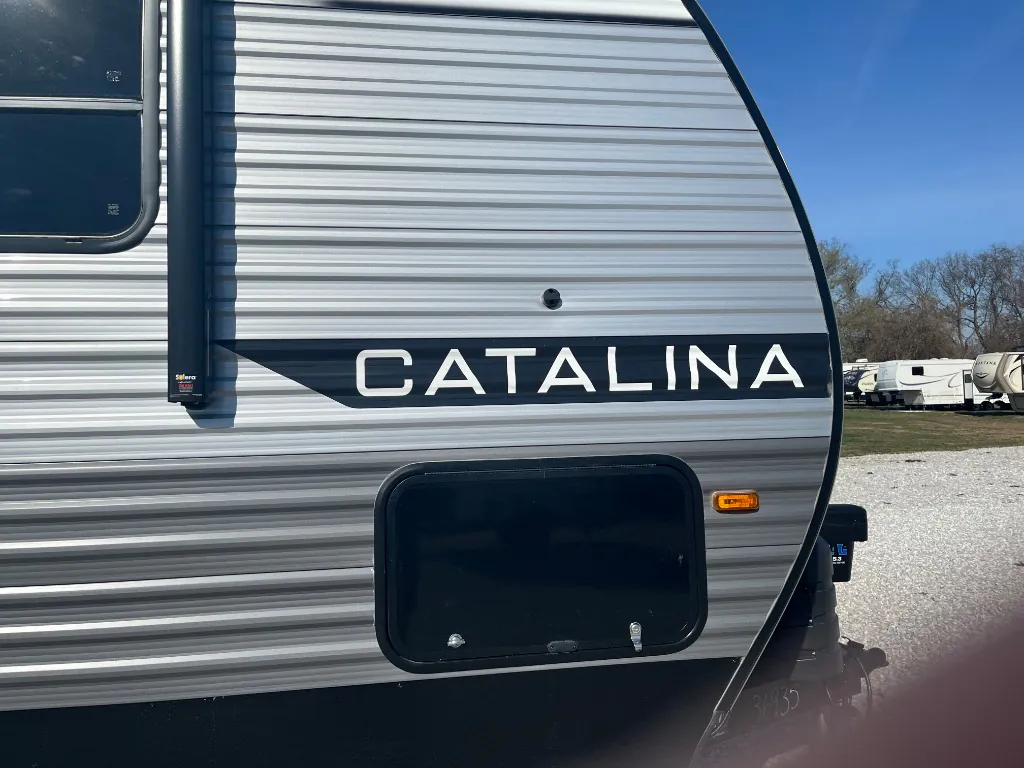 2026 Coachmen Catalina Legacy Edition 343BHTS (2 Queen Beds), Photos photo 10